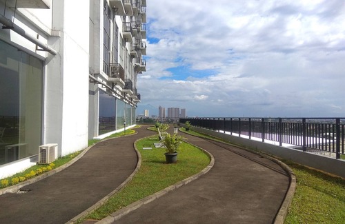 Depok Condo | Minimalist Studio Park View Condominium Apartment near Mall