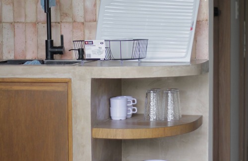 Americana Apartment | Minimalist terracotta