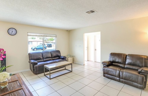 Chinatown House | Minimalistic Las Vegas Home ~ 2 Mi to Strip!