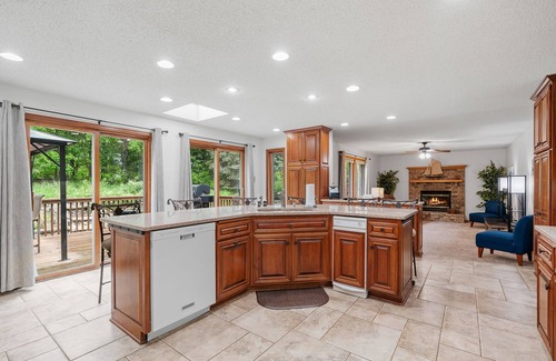 Champlin House | MINNeSTAY* Ultimate Family Fun Escape | Entertainment