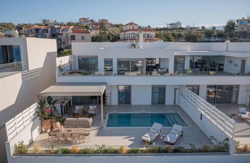 Kalyves Apartment | Minos 1, Amphimatrion Luxe Apt with private pool and Seaview, 750m to the beach
