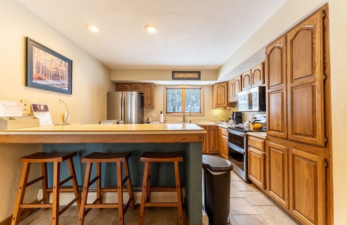 Keystone Condo | Mins To Base of Keystone, Private Sauna & 2 Balconies w/Partial Slope Views!