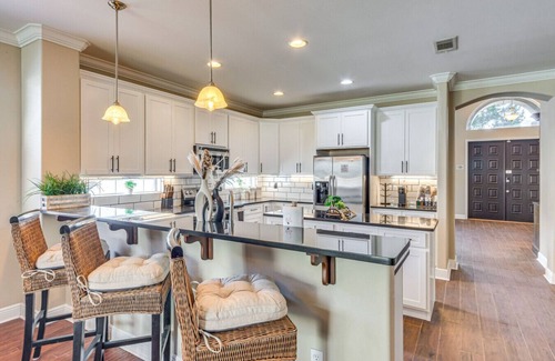 Mary Esther Apartment | Mins to Beach Pet Friendly Private Yard WiFi