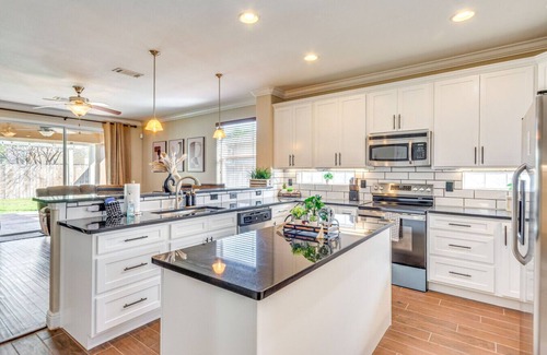Mary Esther Apartment | Mins to Beach Pet Friendly Private Yard WiFi