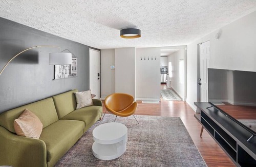 Clifton Heights House | Mins to OTR & Findlay Market! Great For Work Travel! 2BR/Condo