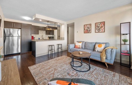 Beltline Apartment | Mins to Saddledome |Free Parking |Central DT Condo