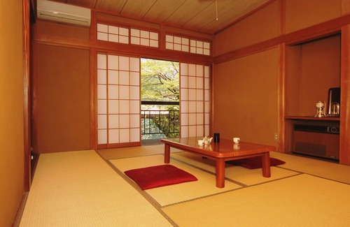 Yudanaka Shibu Onsen House | Minshuku Miyama