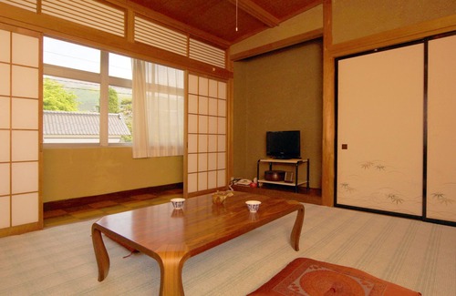 Yudanaka Shibu Onsen House | Minshuku Miyama