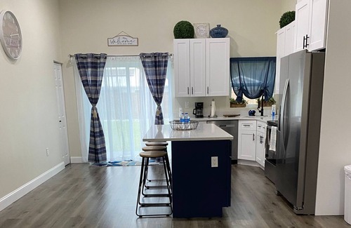 Highland House | Minutes away to Sebring Raceway and many great fishing spots.