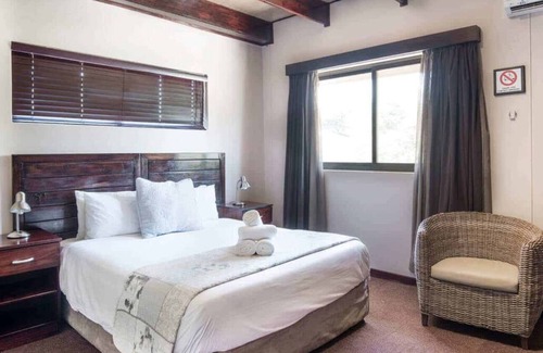 Windhoek Apartment | Minutes from Alte Feste and The Grove Mall of Namibia, Swimming Pools!