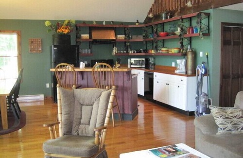 Mayville House | Minutes from Beautiful Chautauqua Lake and Chautauqua Inst.