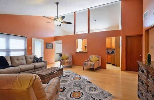 Las Cruces House | Minutes from NMSU, Hospitals, Shopping, Restaurant, Organ Mountains, Golf Course
