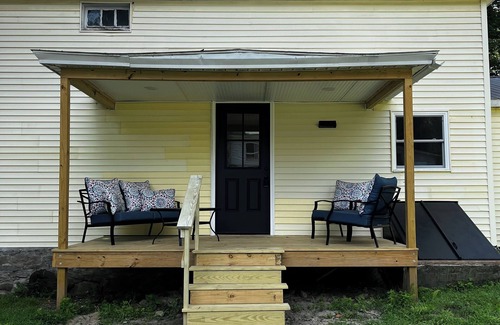 North Ballston Spa Apartment | Minutes from Saratoga Springs!