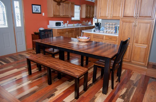 Cobden House | Minutes from WineTrail, Giant City, Shawnee Forest - Daily Deer Viewing - Rural