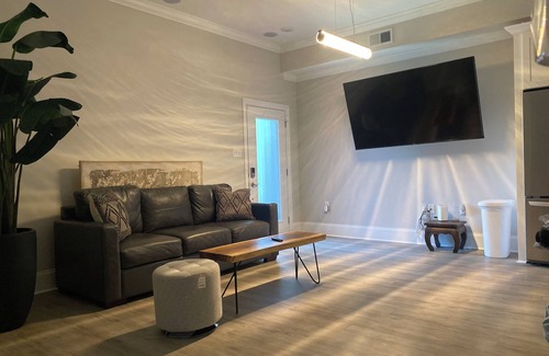 Tulane - Gravier Apartment | Minutes to both worlds. Jazz Fest- French Quarter location. Inquire for details.