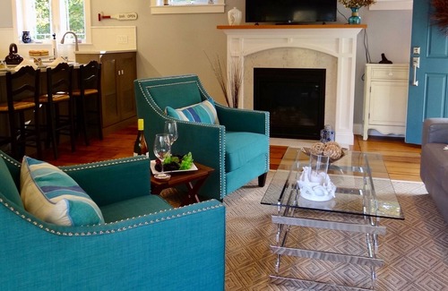 Kennebunk House | *MINUTES TO DOCK SQUARE & KENNEBUNKS LARGEST BEACH!* >>Colonel's Quarters<<