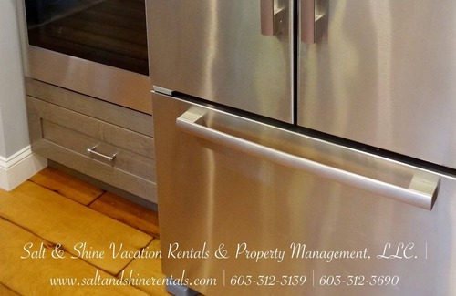 Kennebunk House | *MINUTES TO DOCK SQUARE & KENNEBUNKS LARGEST BEACH!* >>Colonel's Quarters<<
