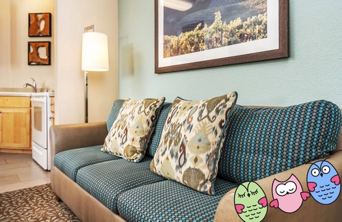 Windsor Condo | Minutes to Dozens of World Class Wineries - 2 Bedroom/2 Bath - Sleeps 6