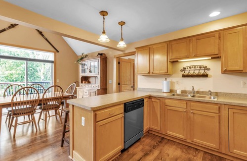 Great Valley House | Minutes to Ellicottville ~ Mountain Ski Chalet ~ Virtual Tour Included!