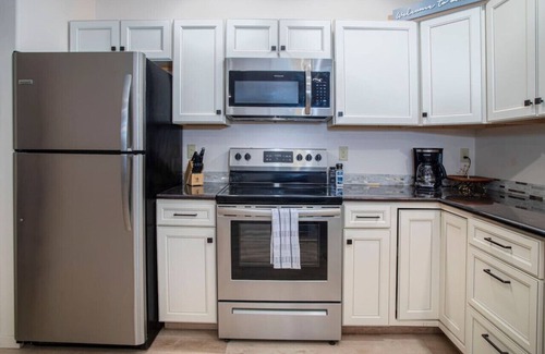 Badger Apartment | Minutes to Ft Wainwright