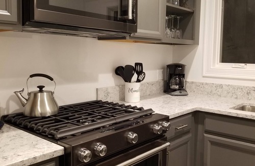 Truro House | Minutes to several local Beaches, Clean, A/C, fire pit, perfect family home!