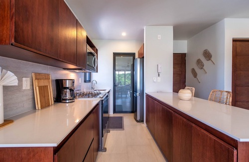 Arrecife Condo | Minutes to the beach & amenities!
