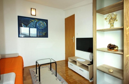 Veliki Drvenik Apartment | Mira