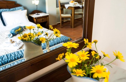 Galaxidi House | Mira Mare Hotel