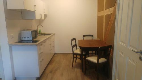 Biesenthal Apartment | Mirabellenhof - Kleine Ferienwohnung mit Altstadtblick