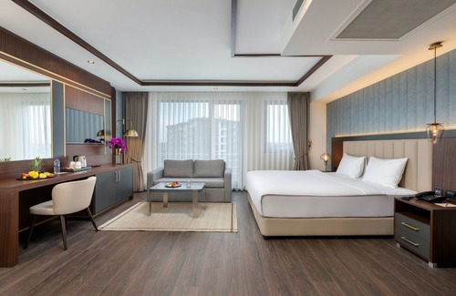 Pendik Hotel | Miracle Istanbul Asia Airport Hotel & Spa