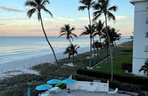 Moorings Condo | Miracle Mile Beachfront Condo with Saltwater Pool