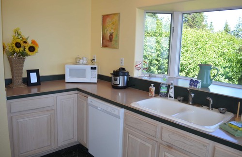 Homer House | Miracle Ridge - Beautiful, Private Home Overlooking Kachemak Bay & Cook Inlet