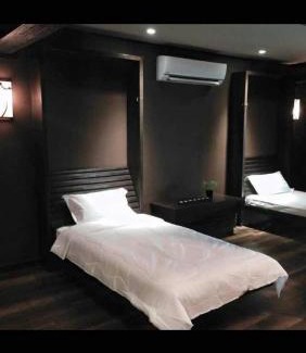 Taman Teh Teng Seng Apartment | Miracle Suite