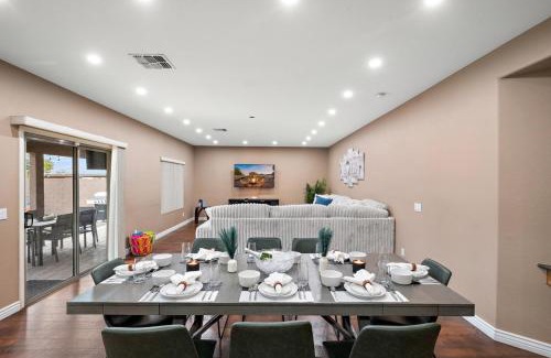 Mission Valley Villa | Mirage Peak Manor Luxury Villa Pool Spa Games Hosted by Relaxtay