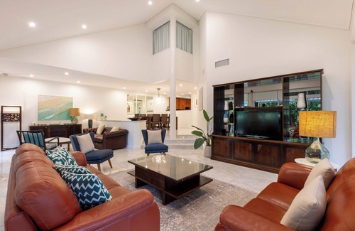 Port Douglas Villa | Mirage Resort Villa 110 with access to Sheraton Facilities