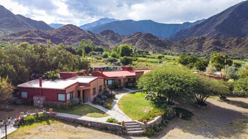 Cachi Cabin | Miraluna Bodega Boutique