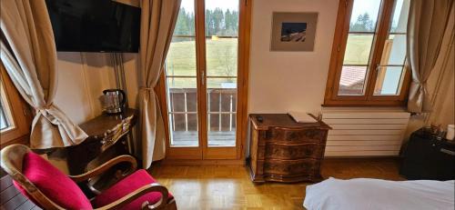 Saicourt Hotel | Miramont Horse Trekking Hostel