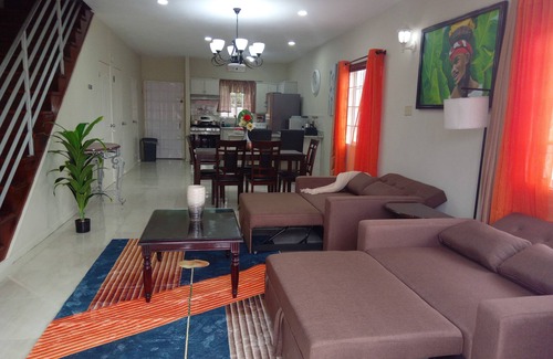 IronShore Estates House | MIRANDO PLACEn4X 2 BED 2 BATH TOWNHOUSE #1-4 GYM+POOL+HOT TUB Sleep 30 PEOPLE