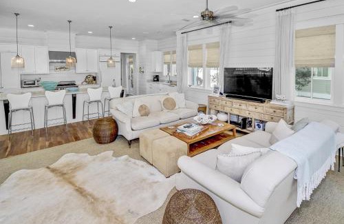 Watercolor House | 'Mirasol House' - Pool Golf Cart - WaterColor, FL - 4BR 4BA Bonus Bunk - Sleeps 12 home
