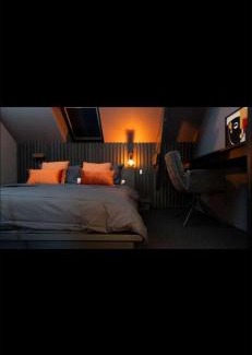 Epone Apartment | Mirava room