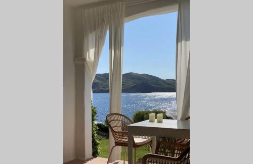 Platges de Fornells Apartment | Miravent Terraza y Jardin Frente al mar Menorca