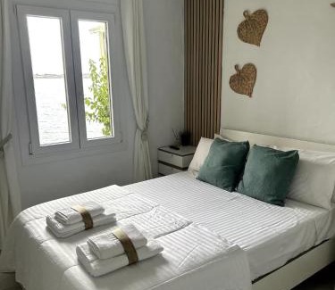 Platges de Fornells Apartment | Miravent Terraza y Jardin Frente al mar Menorca
