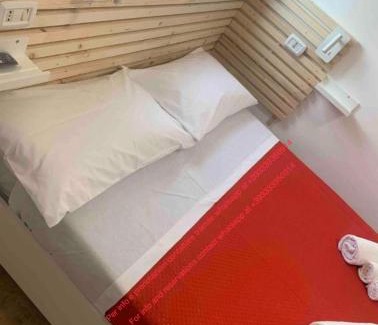 Naples House | MIRIS home fast and comfortable with self check in 8 minutes walk near Naples airport