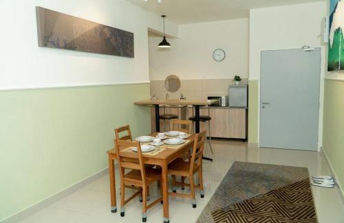 Kajang Apartment | Miro Resthouse by the Pool