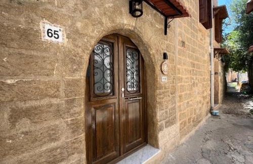 Rhodes Old Town House | Mirodaty's House