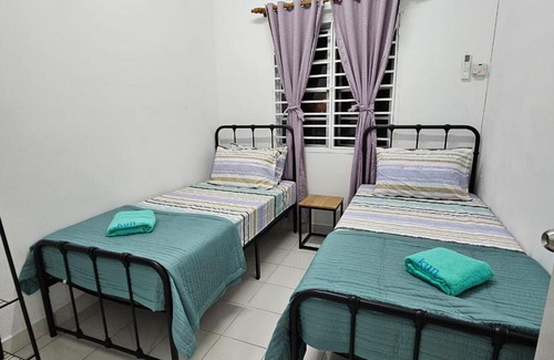 Putrajaya Apartment | Mirror Condostay @ Saujana Aster Condominium