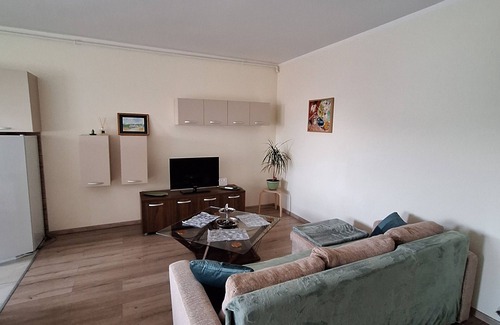 Timisoara Apartment | Mirvana Apartment Serenity Suite 2bedroom with AC and WiFi in charming Timișoara
