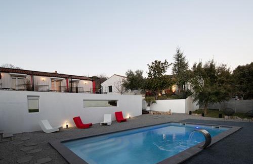 Aumelas Bed & Breakfast | Mise en Scène