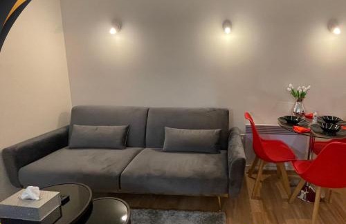 Barking Apartment | Misk Homes #1 Near City Airport Shops - Everything nearby!