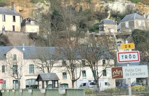 Troo Bed & Breakfast | Miss Miloute